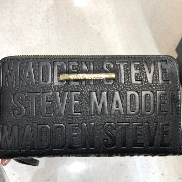 Black Steve Madden zip Around Logo Wallet - Picture 1 of 8